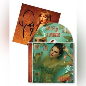 Taylor Swift The Life of a Showgirl Sealed CD with Signed Photo 3